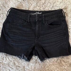 Universal Thread Women's size 4 black denim shorts
